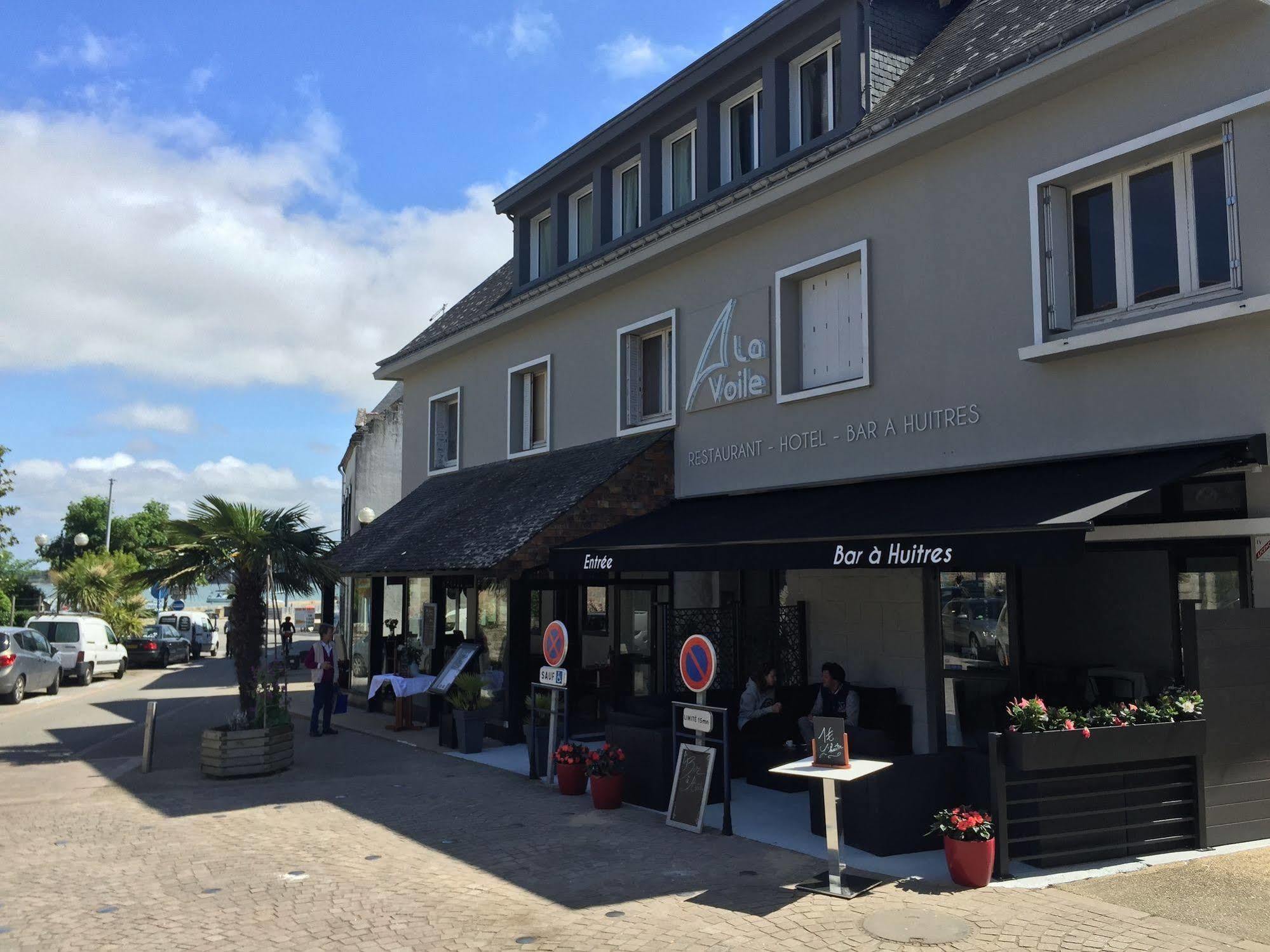 Hôtel La Voile Locmariaquer Esterno foto